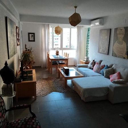 Alojamiento Tahri Torremolinos Ngoại thất bức ảnh