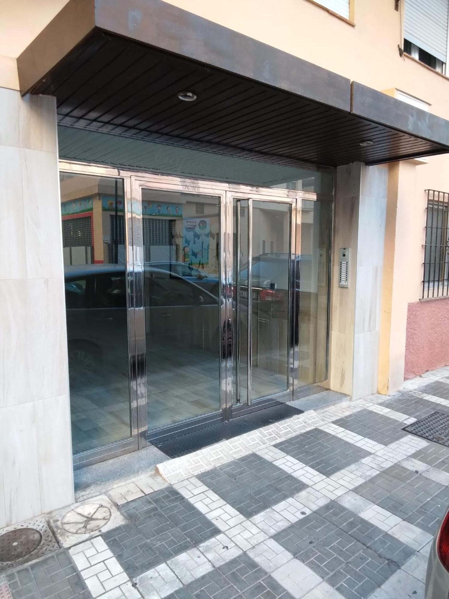 Alojamiento Tahri Torremolinos Ngoại thất bức ảnh
